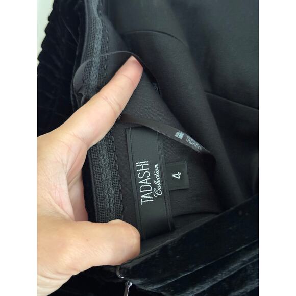 TADASHI COLLECTION Vintage Black Strapless Velvet Gown Size 4 - Picture 7 of 8